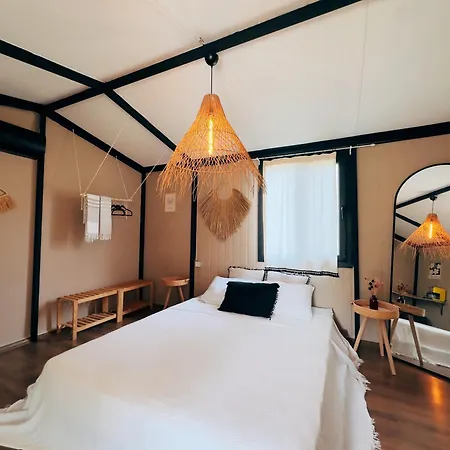 Bed & Breakfast Alpinia Houses&garden Fethiye